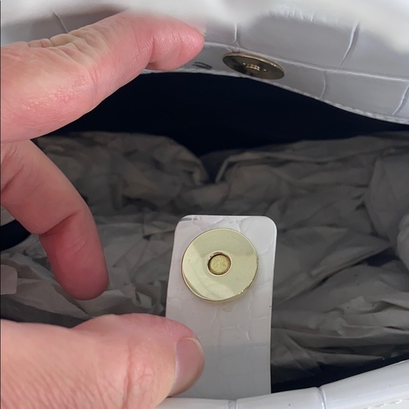 & Other Stories NWT Croc Embossed Leather Purse - Picture 9 of 11